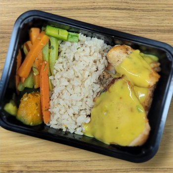 imagem NOVO - Filézinho de Frango Grelhado ao Molho de Mostarda e Mel, Arroz e Mix de Vegetais